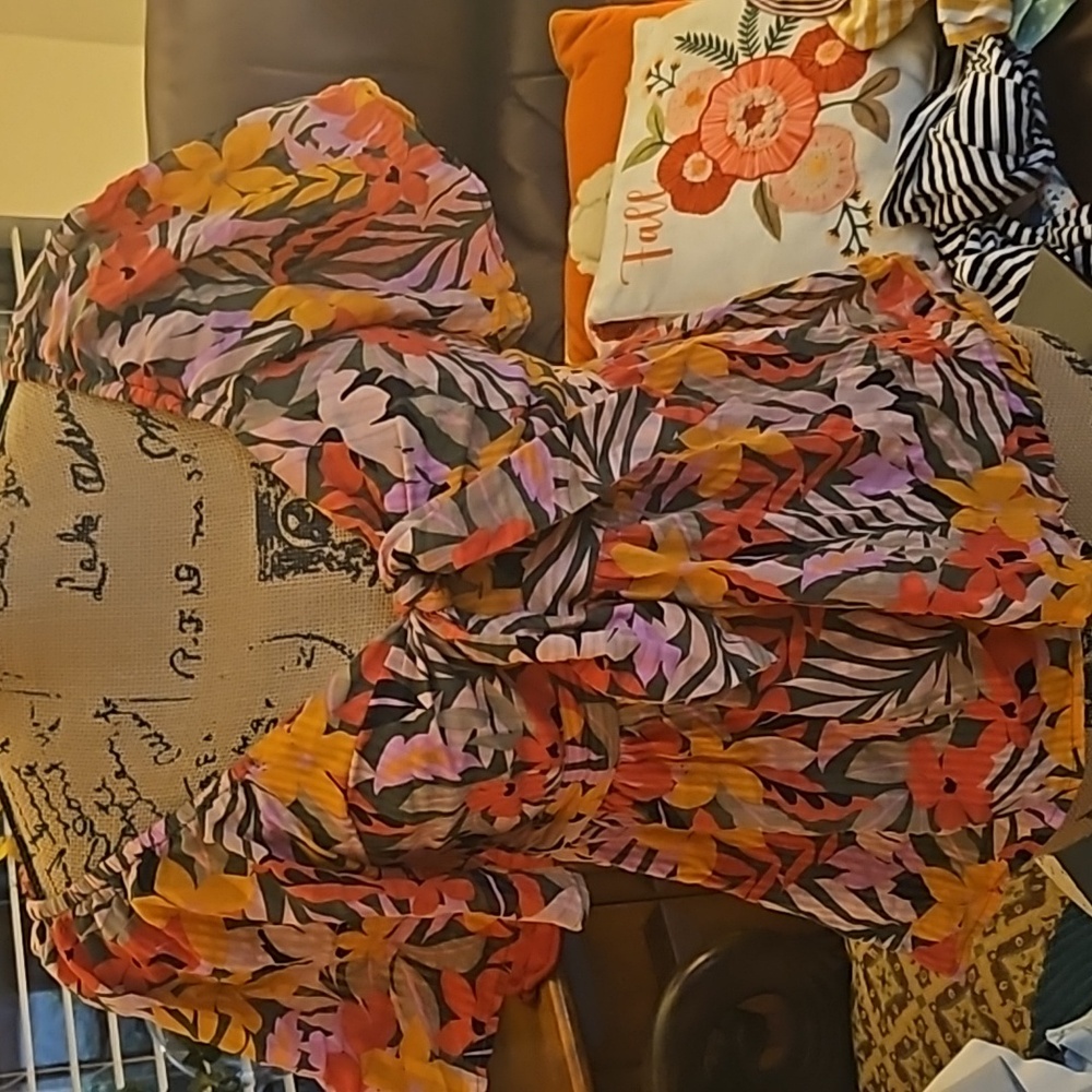 LOFT FLORAL TOP - Picture 2 of 5